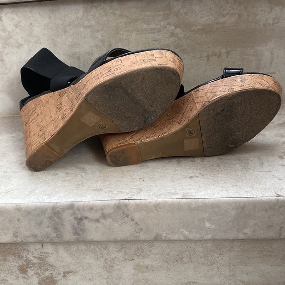 Chinese Laundry Idelle Platform Wedge 6US - Picture 9 of 9